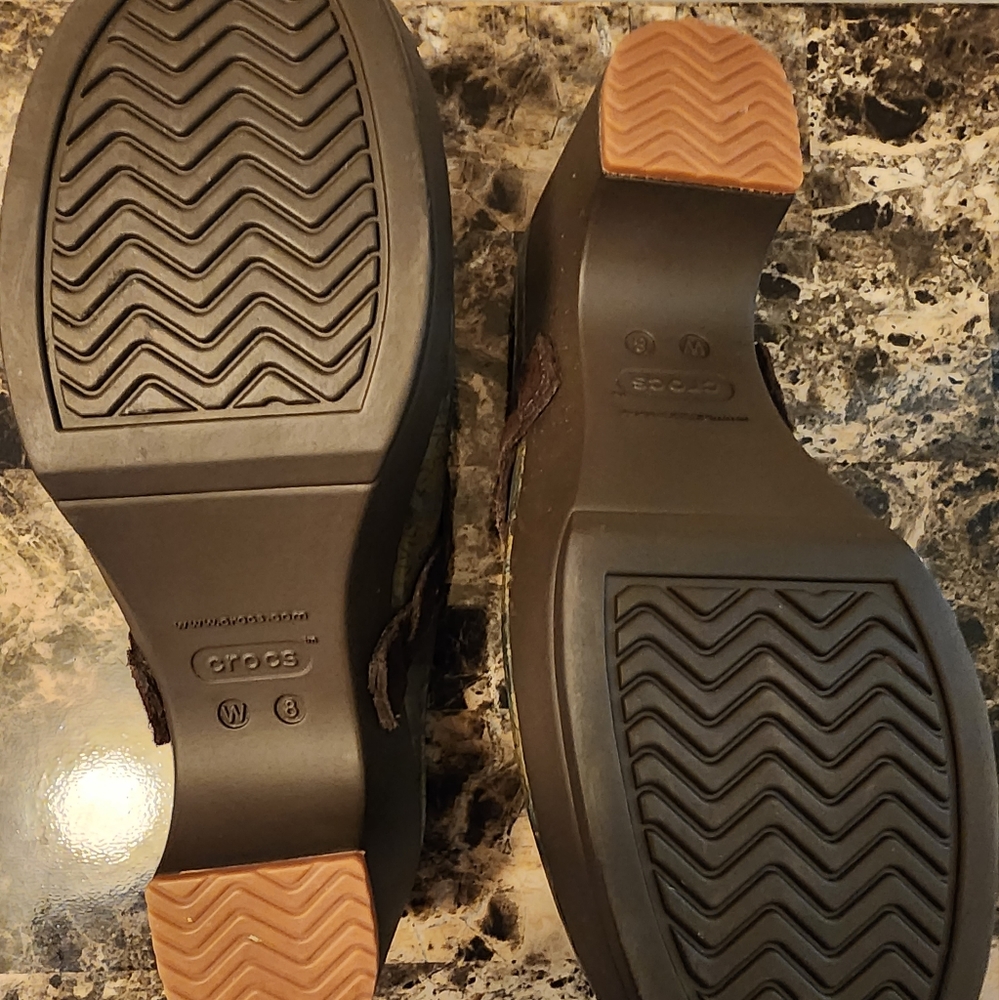 Crocs clogs size 8 - Picture 4 of 4